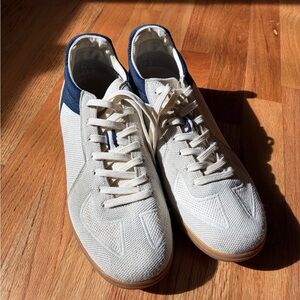 Rothy’s men’s “The RS01 Sneaker” size 10